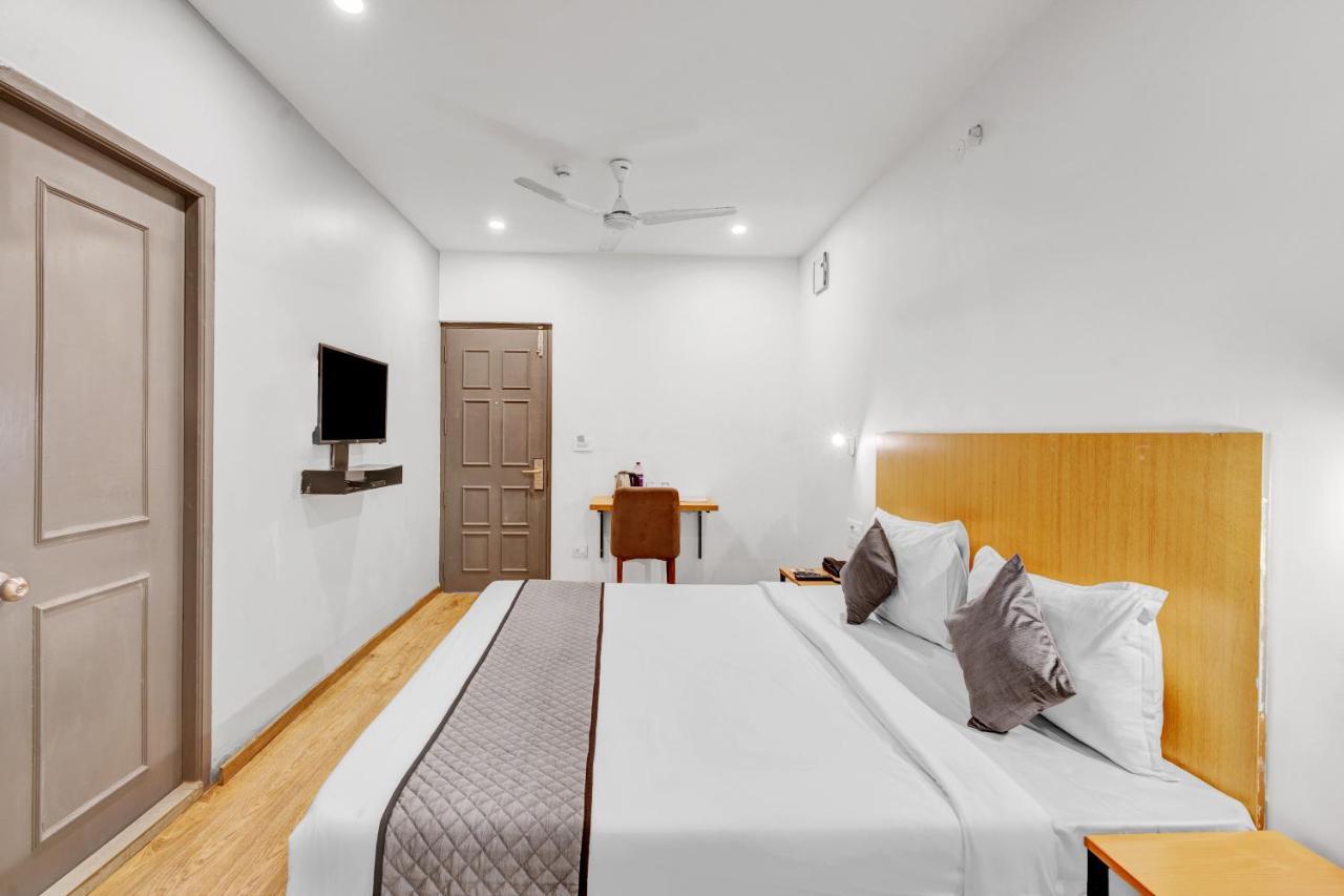 Upar Hotels Uthandi, Ecr Chennai Esterno foto